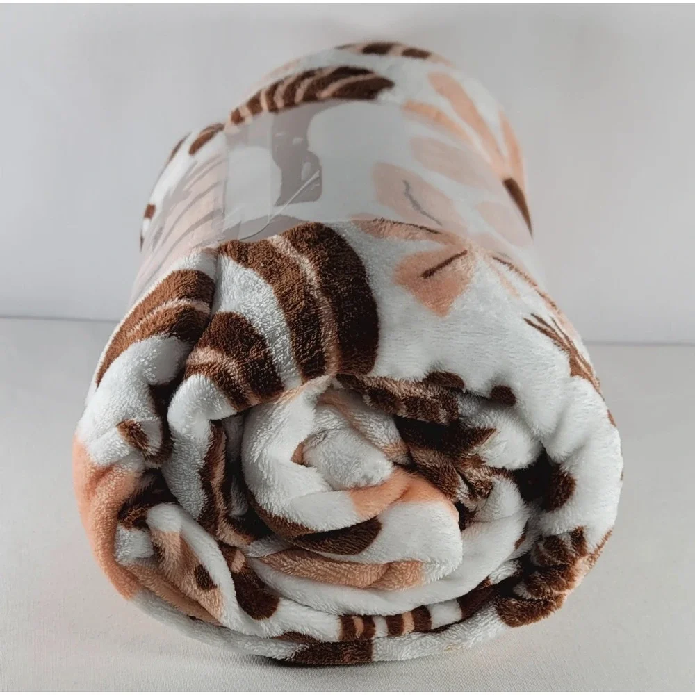 The Big One Fall Icons Oversized Fleece Throw - 5' x 6'  Acorn, Mushroom, Flower